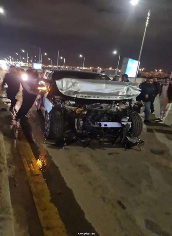 تفاصيل..تعرض الإعلامي عمرو أديب لحادث سير وصور من موقع الحادث P_18749odmx1