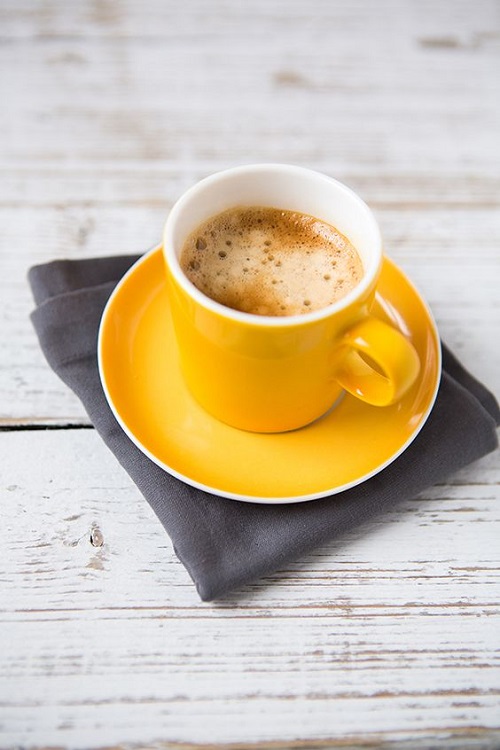 قهوة أصفر للتصميم أكواب قهوة لتصميم بطاقات انستقرام