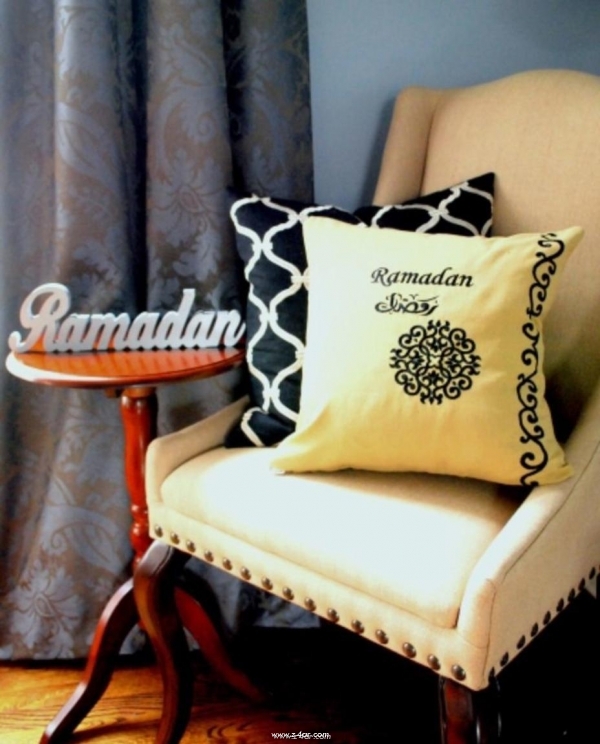 اجمل اشكال وسائد لتزيين منزلك في رمضان 2021 P_1906h4dqg1