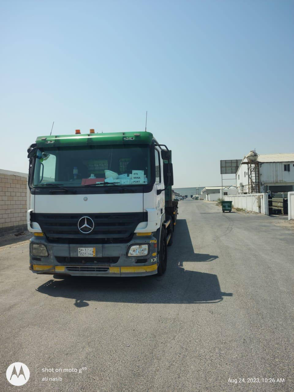 مرسيدس شاحنة 2008